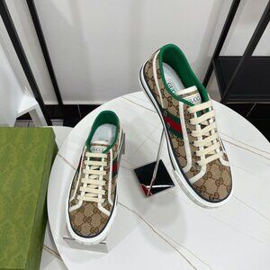 WOMEN'S GG GUCCI TENNIS 1977 SNEAKER
